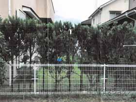 のフェンス・柵 メッシュフェンス M0 間仕切り支柱タイプ 施工例