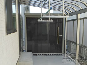 の物置・屋外倉庫 Mr.ストックマンダンディ 一般型 2016×1406×2110 ND-2014-K 施工例