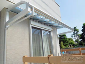 YKKAPのテラス屋根 ヴェクターテラス R型 1500 ルーフタイプ 単体 積雪〜50cm対応 施工例