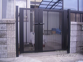 の門扉 エクモアX2型 横たて格子 両開き親子 施工例