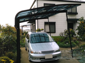 のカーポート レイナキャップポートグラン　積雪〜20cm対応＋レイナキャップポートグラン用着脱式サポート柱 標準・ハイルーフ兼用2本入り×1セット 施工例
