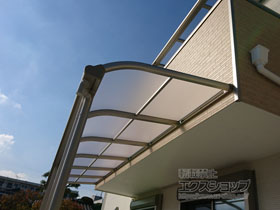 のテラス屋根 プレシオステラス R型 テラスタイプ 連棟　積雪〜20cm対応 施工例