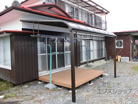 のテラス屋根 ヴェクターテラス R型 テラスタイプ 単体 積雪〜20cm対応＋吊り下げ式 固定物干し 標準 2本入×1セット 施工例