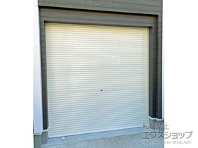 のガレージシャッター ガレージシャッタークワトロ 手動式 内部付タイプ 施工例