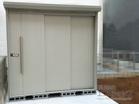 の物置・屋外倉庫 Mr.ストックマンダンディ 多雪型 結露減少型 2200×1590×2110（ND-SZ2215） ND-SZ2215-W 施工例