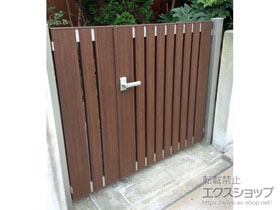 の門扉 ルシアス門扉BS02型 たて多スリット 両開き親子 複合カラー 門柱使用 施工例