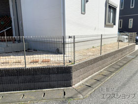 のフェンス・柵 ハイグリッドフェンスUF8型 フリーポールタイプ 施工例