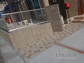 のフェンス・柵 シンプレオフェンスM2型 縦井桁メッシュ 自由柱タイプ 施工例