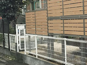 のフェンス・柵 セレビューフェンス RP3型 2段支柱（パネル1段） 施工例