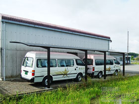 のカーポート レイナポートグラン 縦連棟　積雪〜20cm対応 施工例