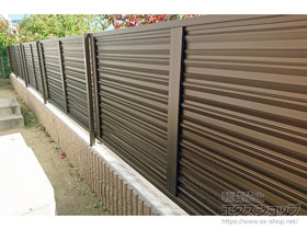 のフェンス・柵 ミエーネフェンス 目隠しルーバータイプ 自由柱施工 施工例