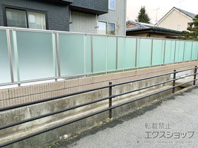 のフェンス・柵 シンプレオフェンスP1型 目隠しポリカパネル 自由柱施工 施工例