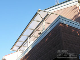 のバルコニー・ベランダ屋根 ヴェクターテラス F型 屋根タイプ 連棟 積雪〜20cm対応 施工例