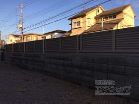 のフェンス・柵 ミエーネフェンス 目隠しルーバータイプ 自由柱施工 施工例