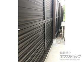 のフェンス・柵 ミエーネフェンス 目隠しルーバータイプ 2段支柱 自立建て用（パネル2段） 施工例