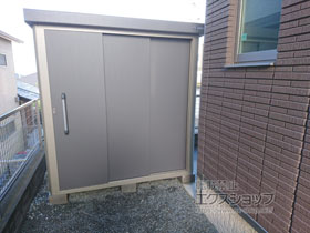 の物置・屋外倉庫 エスケーエイト SK8-70 一般型 1800×1200×1940 SK8-70-GK 施工例