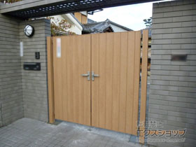 の門扉 ジオーナ門扉 TA型 両開き マテリアルカラー 柱使用 施工例