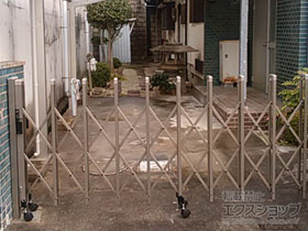 のカーゲート トリップゲート RB型 ノンレール 片開き 30S 施工例