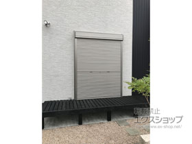 のガレージシャッター ガレージシャッタークワトロ 手動式 外部付タイプ 施工例