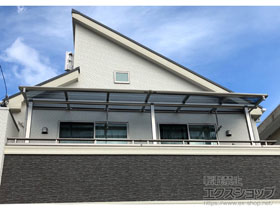 のバルコニー・ベランダ屋根 プレシオステラス F型 屋根タイプ 連棟 積雪〜20cm対応 施工例