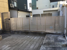 のフェンス・柵 シンプレオフェンス3型 横太格子 自由柱施工 施工例