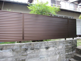 のフェンス・柵 ミエーネフェンス 目隠しルーバータイプ　自由柱施工 施工例