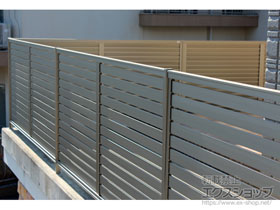 のフェンス・柵 プレスタフェンス8型 間仕切り柱　※7Y型と連結 施工例