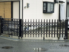 のカーゲート レイオス2型 ノンレール 片開き角地セット 30SJ+23T 施工例