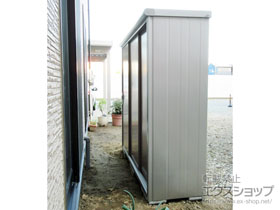 の物置・屋外倉庫 エスモ 一般型 2100×650×1959（ESE-2106A） ESE-2106A-MR 施工例