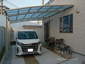 YKKAPのカーポート レイナベーカポートグラン 延長 積雪〜20cm対応 施工例