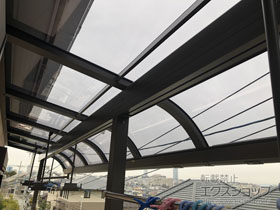 のバルコニー・ベランダ屋根 パワーアルファ RB型 屋根タイプ 連棟 積雪〜30cm対応 施工例