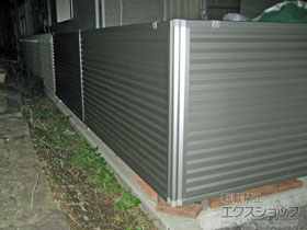 のフェンス・柵 ミエーネフェンス 目隠しルーバータイプ 自由柱施工 施工例
