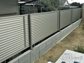 のフェンス・柵 ミエーネフェンス 目隠しルーバータイプ 自由柱タイプ 施工例