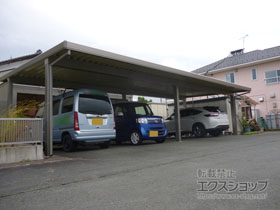 のカーポート テリオスポートIII 3000 4台用 横連棟 角柱6本柱 積雪〜100cm対応 施工例