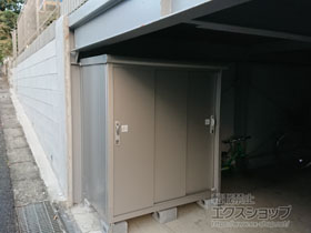 の物置・屋外倉庫 エスモ 一般型 1350×750×1501（ESE-1307E） ESE-1307E-SS 施工例