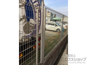 のフェンス・柵 メッシュフェンス G10 自由柱 施工例