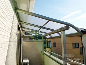 YKKAPのバルコニー屋根 ヴェクターテラス R型 屋根タイプ 単体 積雪～20cm対応 施工例