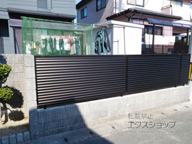 のフェンス・柵 ミエーネフェンス 目隠しルーバータイプ 自由柱施工 施工例
