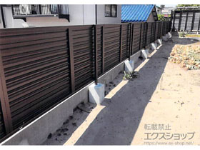 のフェンス・柵 ミエーネフェンス 目隠しルーバータイプ 自由柱施工 施工例