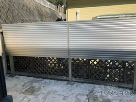 のフェンス・柵 ミエーネ目隠しルーバーフェンス 上段のみ設置 自立建て用 施工例