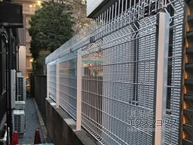 のフェンス・柵 メッシュフェンス G10 ミニ忍びパネル 施工例