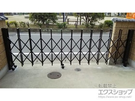 のカーゲート トリップゲート RA型 ノンレール 片開き　35S*施錠機能無し 施工例