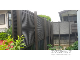 のフェンス・柵 ライシスフェンス 13型 横ルーバー アルミ多段柱使用（パネル1段） 施工例