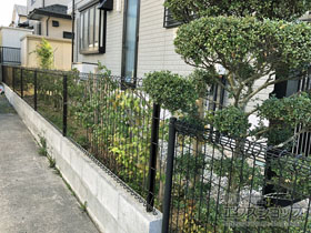 のフェンス・柵 イーネットフェンス 2F型　自由柱タイプ 施工例