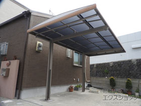 のカーポート フーゴAプラス 木調色 積雪〜20cm対応 台風補償付 施工例