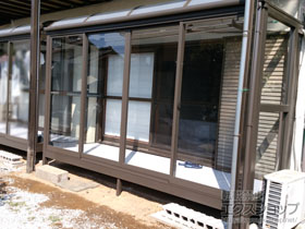 のテラス囲い・サンルーム サニージュ R型 床納まり ランマ無 積雪〜20cm対応 施工例