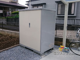 の物置・屋外倉庫 アイビーストッカー 1320×905×1603 BJX-139DT-FW 施工例