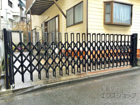 のカーゲート トリップゲート SC型 先頭キャスター 片開き　49S 施工例