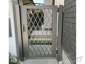 の門扉 ライシス門扉 8型 ダイヤ格子 片開き 柱使用 施工例