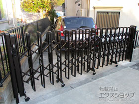 のカーゲート レイオス7型(傾斜地用) ノンレール 片開き 施工例